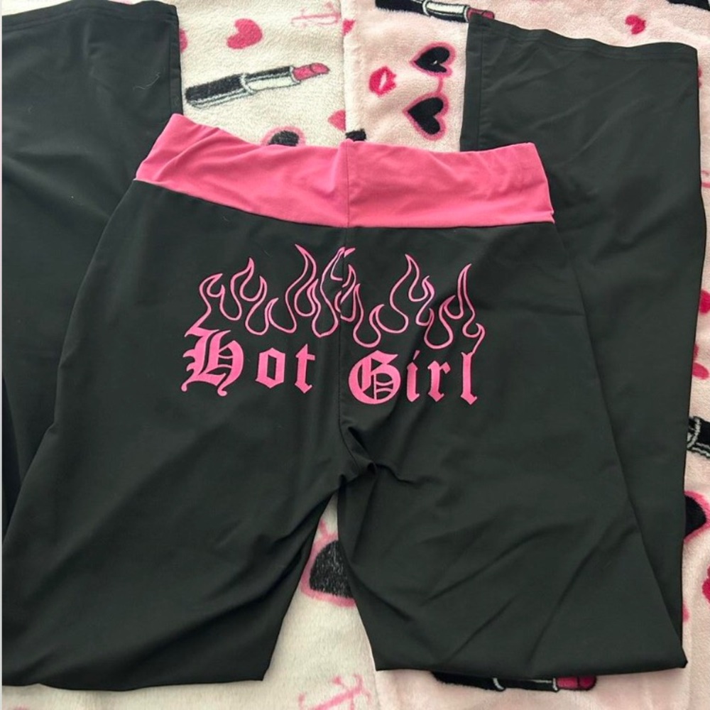 Black and Pink 'Hot Girl' yoga pants Leggings